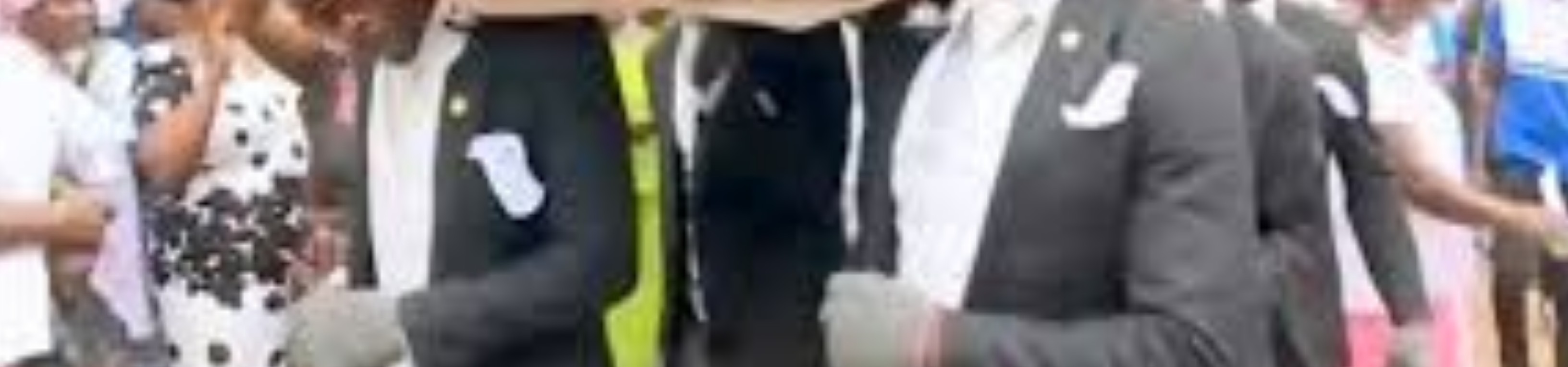 The First Hunter Chapter 01 Gambar 38